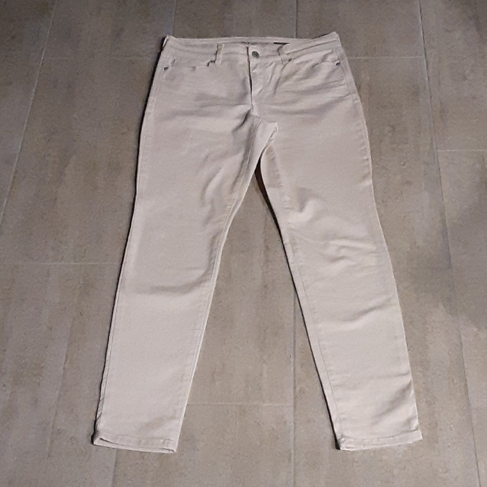 Straight leg stretch jeans